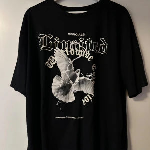 T-shirt med tryck  - Storlek XL