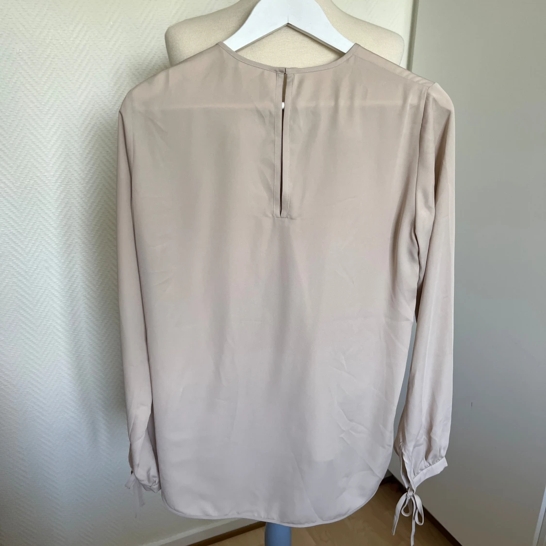 J Lindeberg beige blus  - 90