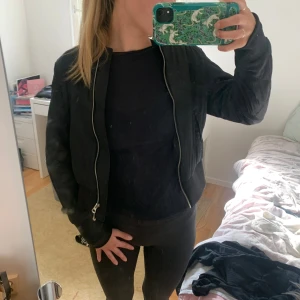 Bomberjacka  - Svart bomberjacka 