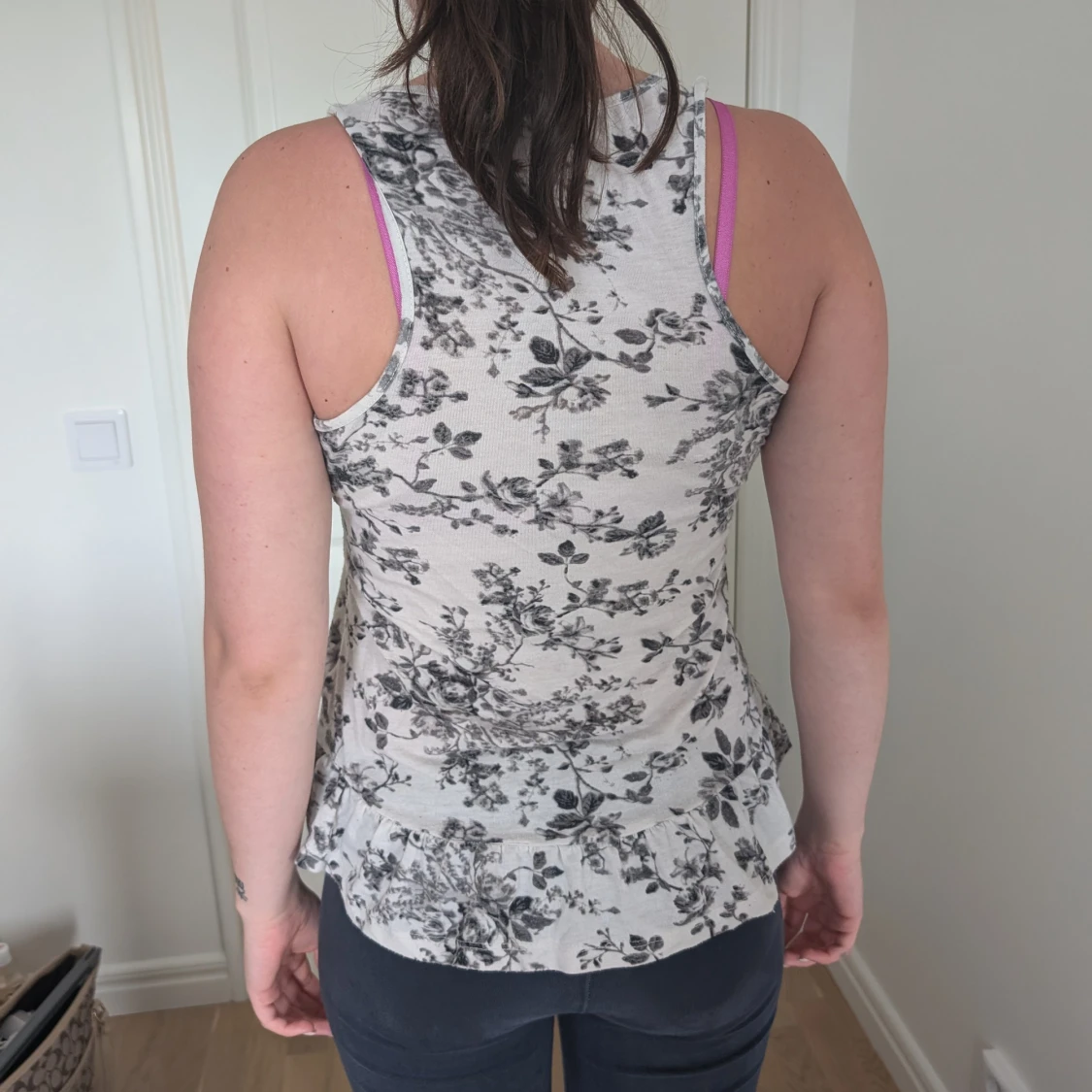 Topp med blommigt möster - 90