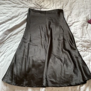 Långkjol - Svart långkjol