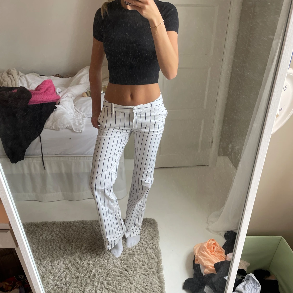 Så coola lågmidjade jeans.  - 91