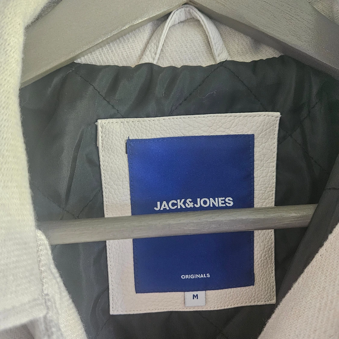 Jack & Jones beige jacka, storlek M - 91