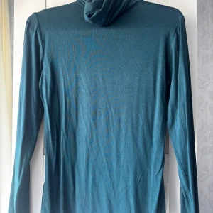 polotröja  - Från newyorker, fint skick! 💚