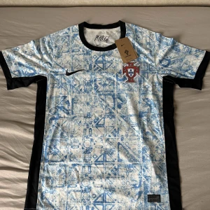 Portugal away kit S-L - Möts up i Stockholm 