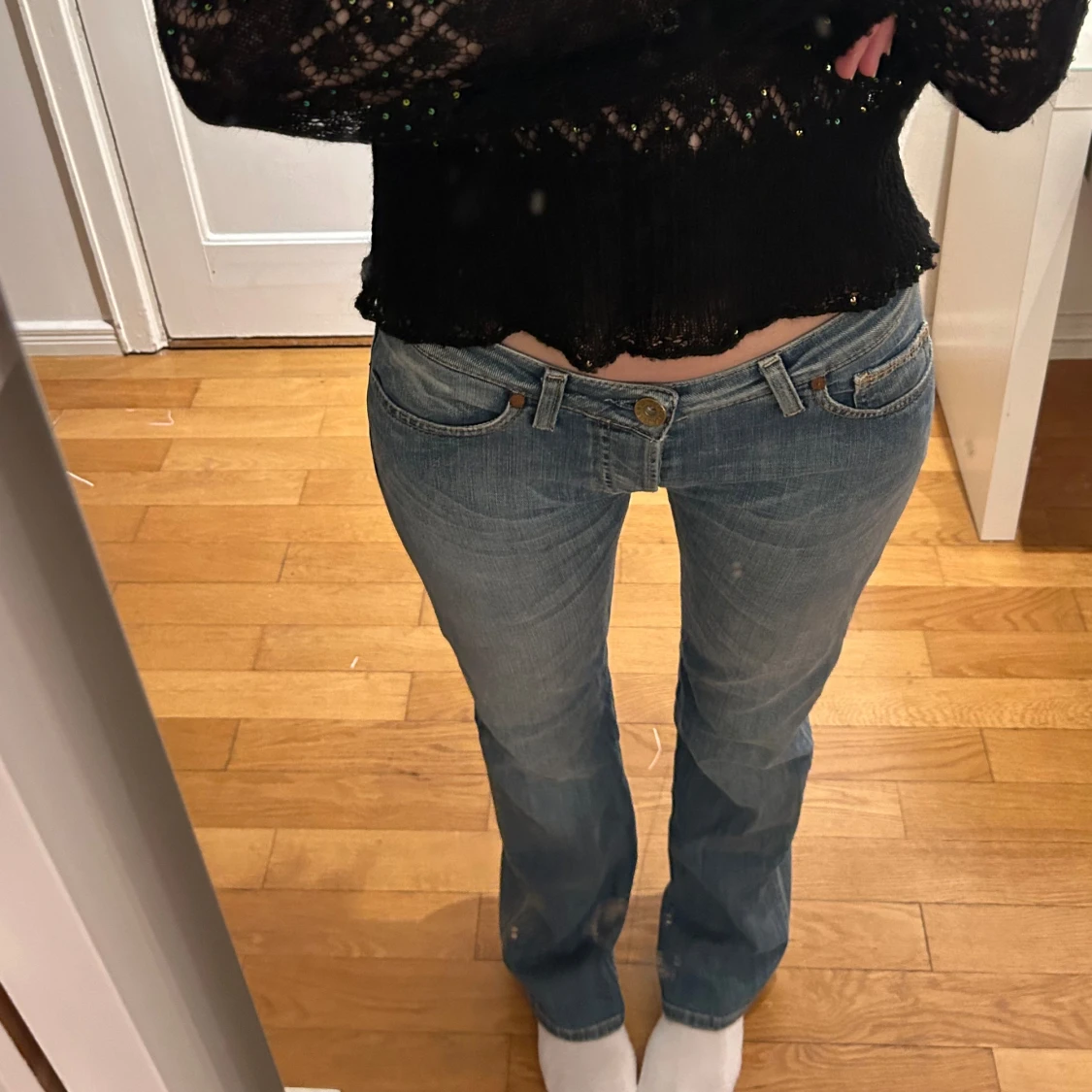 lågmidjade jeans 