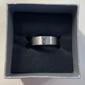 Playboy ring  - Säljer denna fina Playboy ring, aldrig använt 