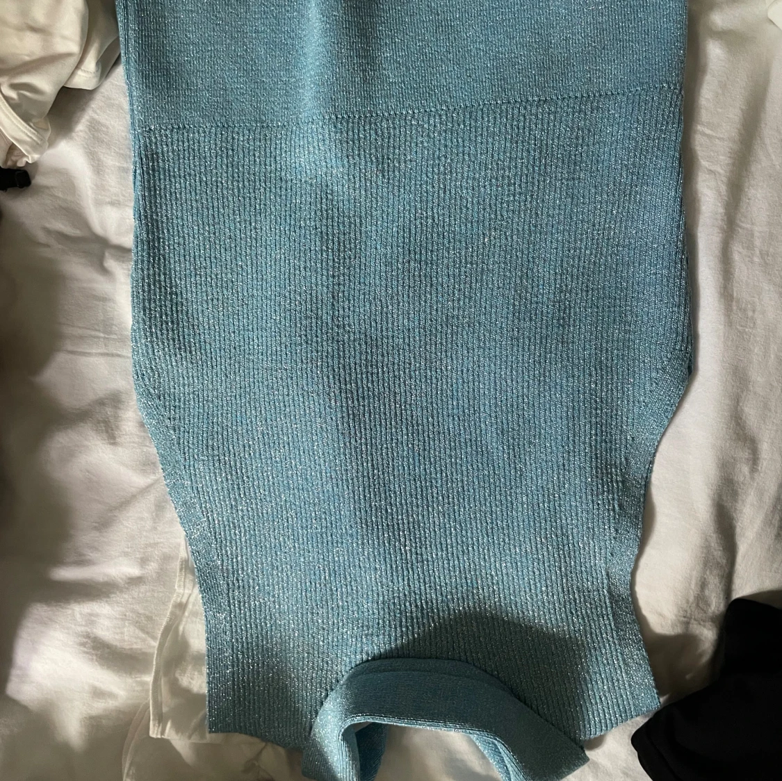 Glittrig polotopp - 92