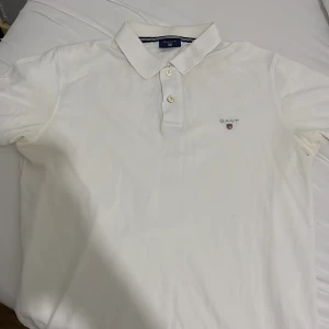 GANT Pike - Säljer en skön och fräsch gant pike perfekt till sommarn skick:9:10