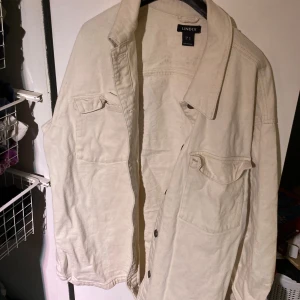 Overshirt - Offwhite overshirt/skjorta från lindex
