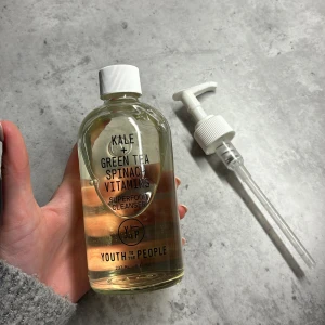Youth To the People face wash  - Alla kändisars favorit!!  Face was från Youth to the people. Den är ny och kommer komma i sin box. (Endast testat en pump). 