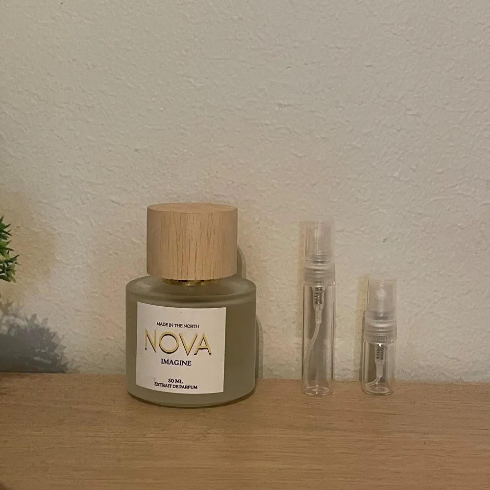 Nova scents Imagine är inspirerad utav Louis Vitton Imagination. Den är sjukt lik och håller i 8h+. Perfekt till sommaren. 2ml - 35kr. 5ml - 80kr. Hör av dig vid funderingar 🤝. Parfym.