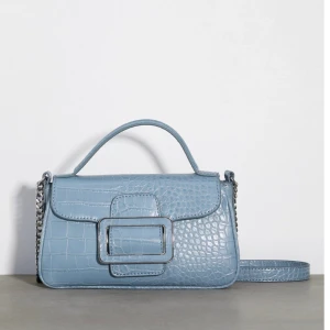 Blå väska - Axelremsväska från zara Köpt för 259kr