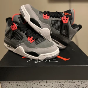 Jordens - Säljer mina jordens 4 eftersom jag använder inte de helt nya använt de 1 till 3 gånger ( priset kan diskuteras privat ) 