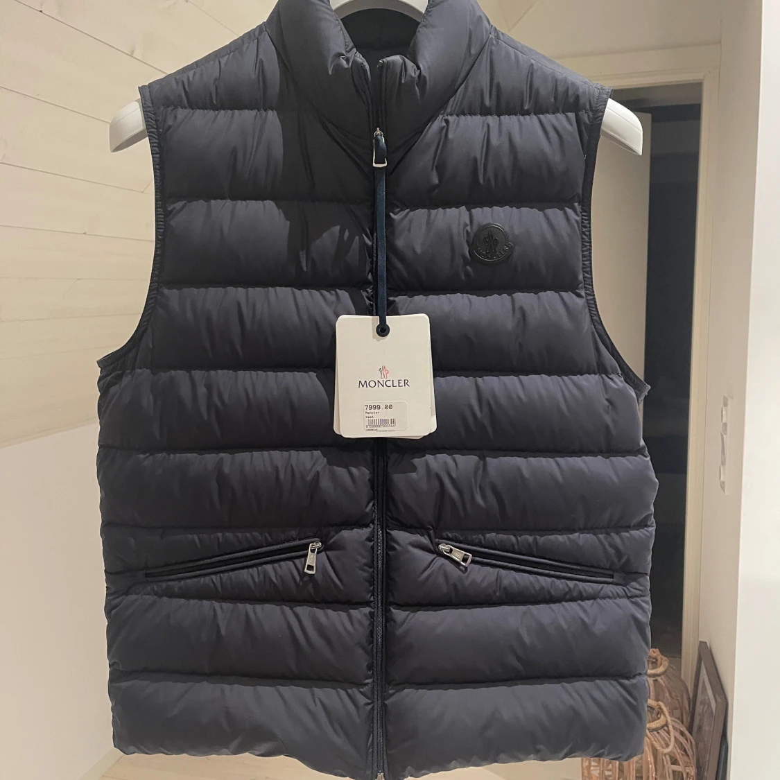 Moncler black label väst