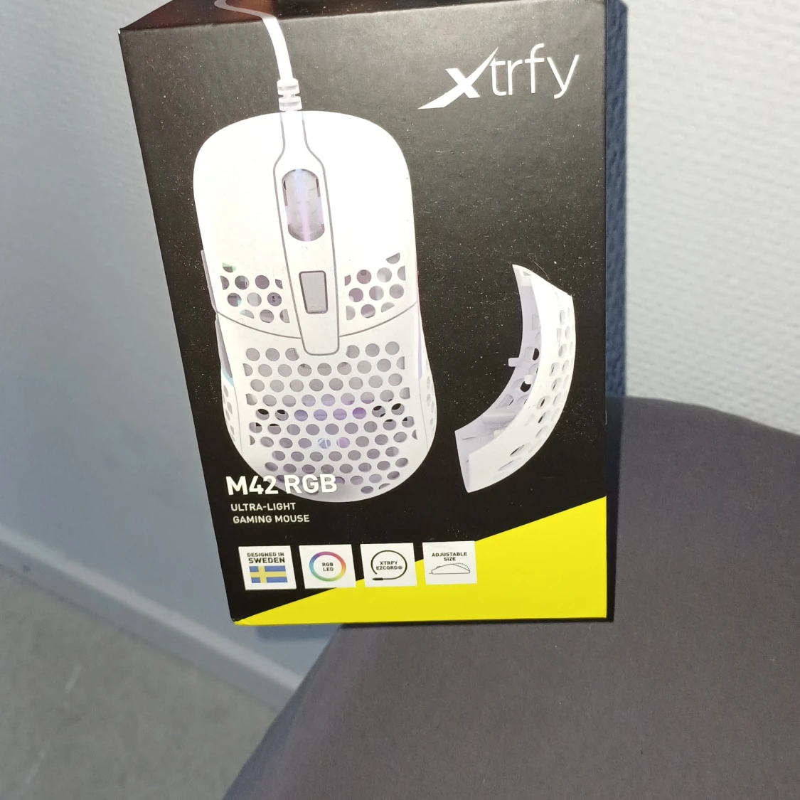 En lysande gaming mus.