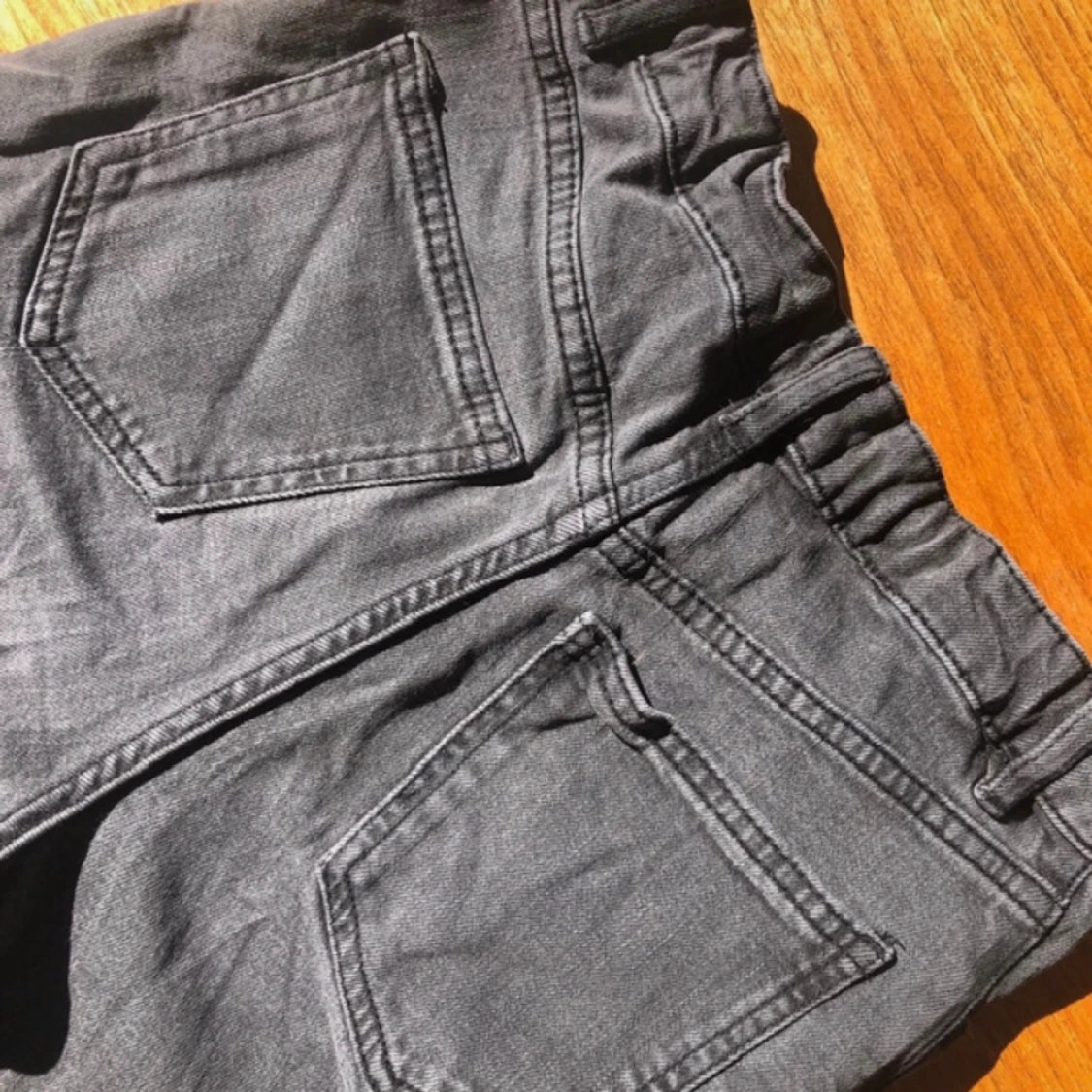 Black/grey jeans - 90