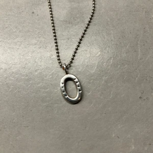 Efva Attling Amor Fati halsband  - Silverhalsband från Efva Attling i fint skick. 