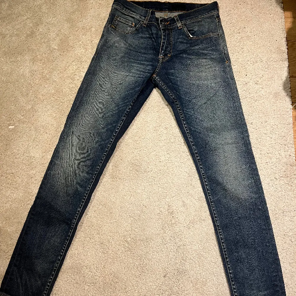 Tja, säljer nu mina snygga tiger of Sweden jeans! De är i storlek 28/32 och är helt oanvända. Tveka inte att skriva om du har frågor😁. Jeans & Byxor.