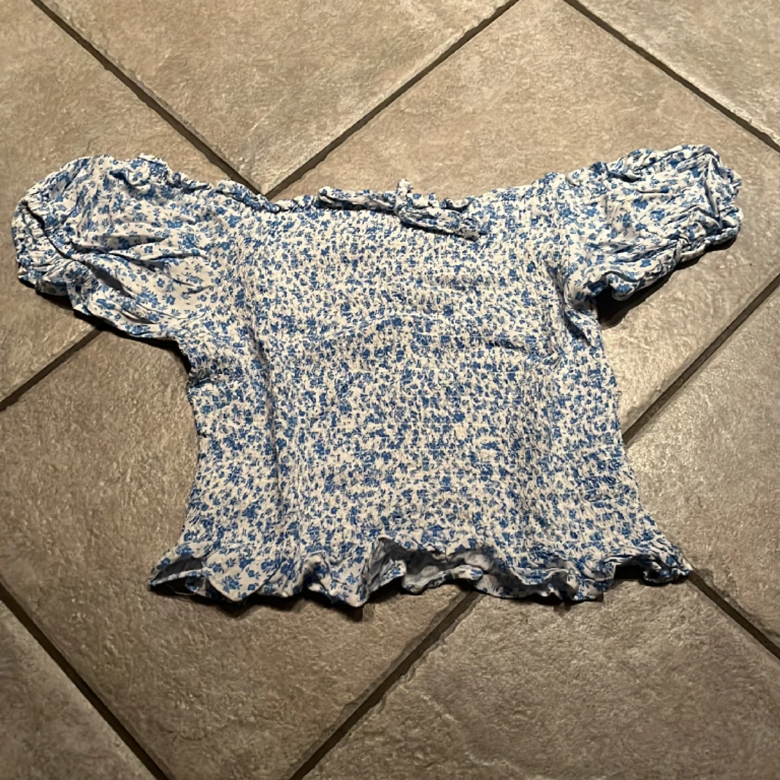 Söt blommig topp - 91