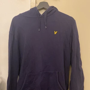 Lylescott hoodie  - Super fin hoodie 