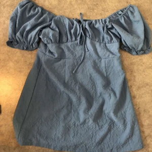 Blå klänning bikbok - Nästan aldrig använd!