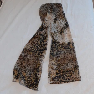 Lätt halsduk  - Bra skick