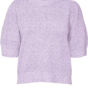 Stickad tröja - Stickad lila  tröja 