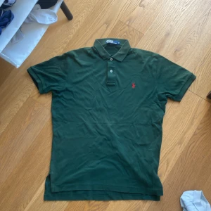Polo pike  - Bra skick sitter lite story 