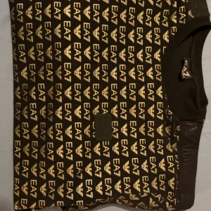 Äkta EA7 Aramni tröja helt ny - Helt ny