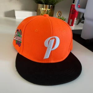 P keps  - P keps perfekt nu till sommarn☀️ Den är sprillans ny och inga defekter✅ Ställ frågor om du undrar!!