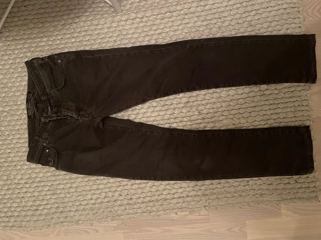 Bruna byxor från Jacob Cohen - 1