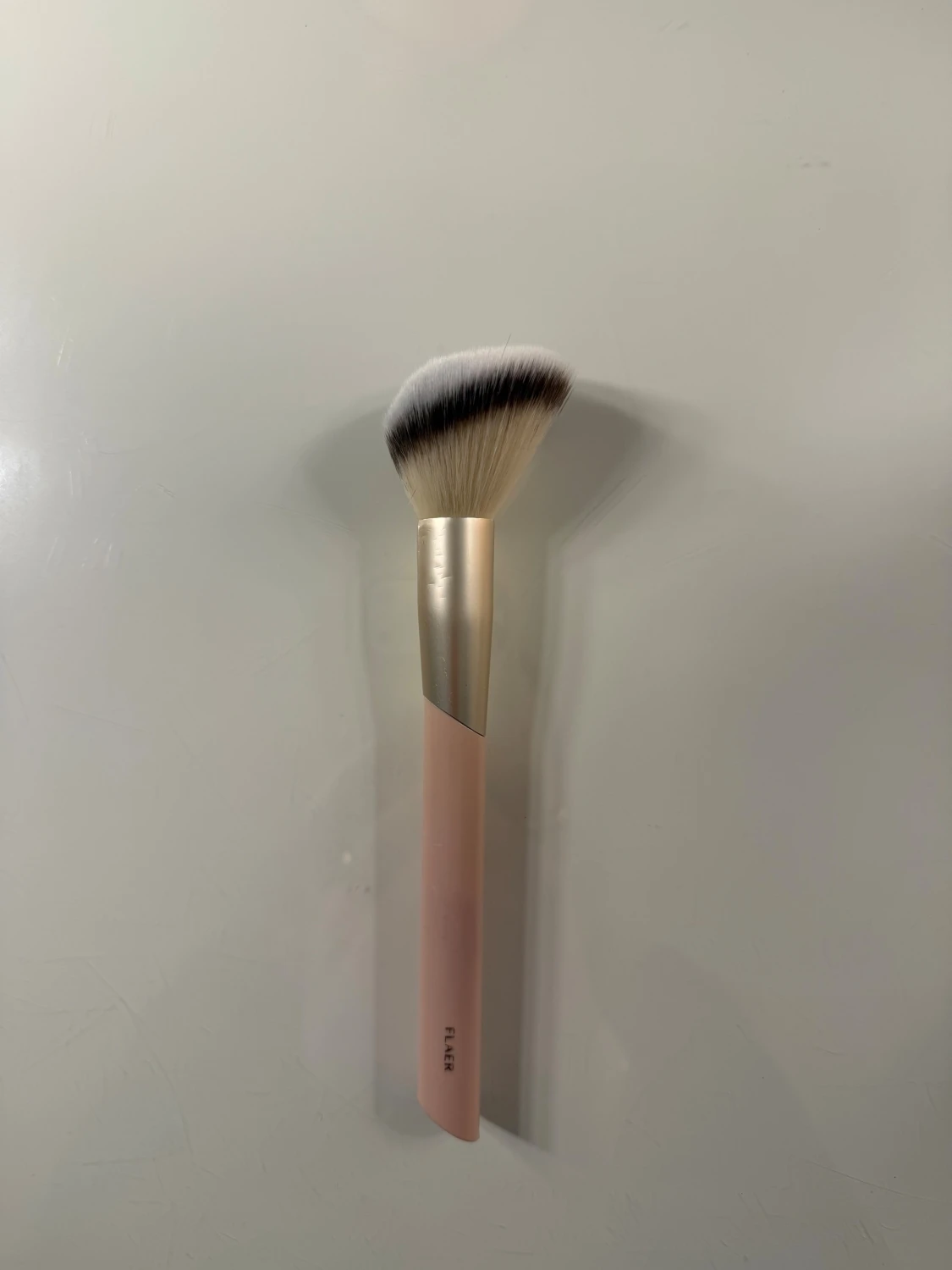 201 Angled Cheek Brush