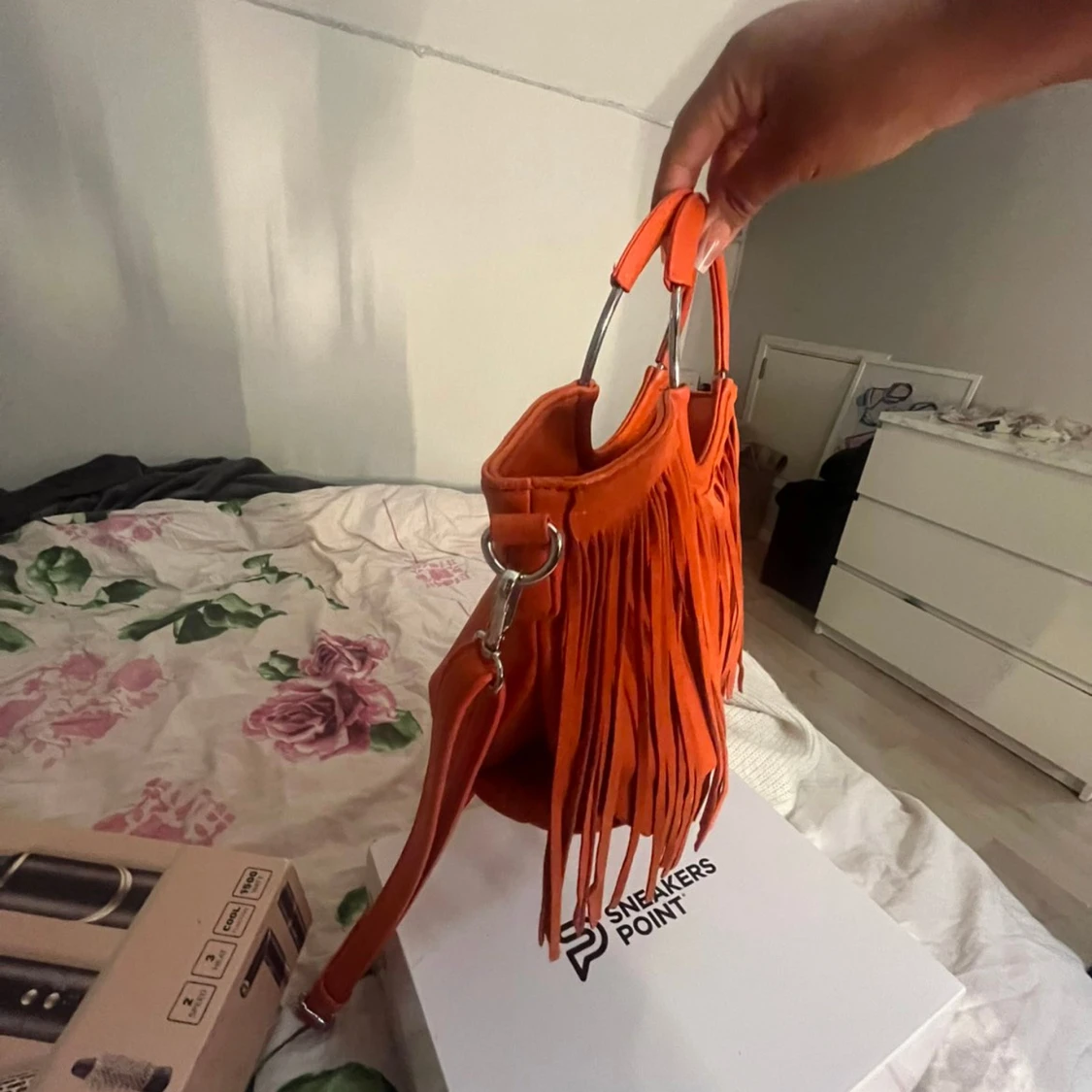 Orange handväska med fransar - 2