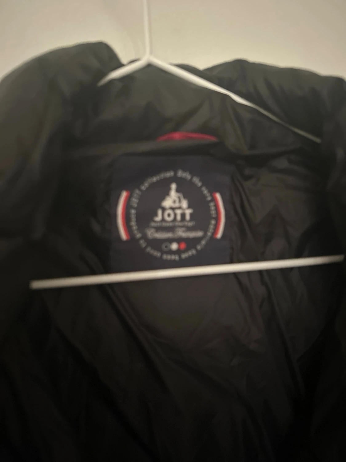 Svart lång dunjacka från JOTT - 1