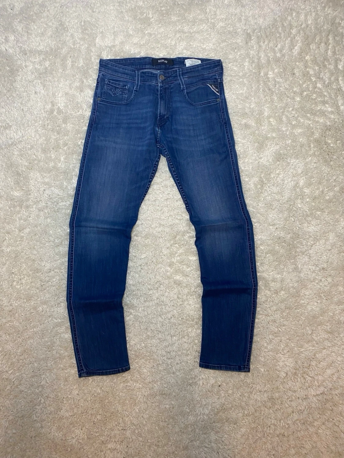 Mörkblåa Replay Anbass jeans - 1