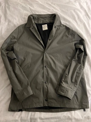 Zadig & Voltaire Overshirt/Jacka - Riktigt snygg Zadig & Voltaire overshirt/jacka       | Inga defekter | Nytt skick | Storlek M/L |         Hör av er vid funderingar eller om ni vill ha fler bilder😊🙌
