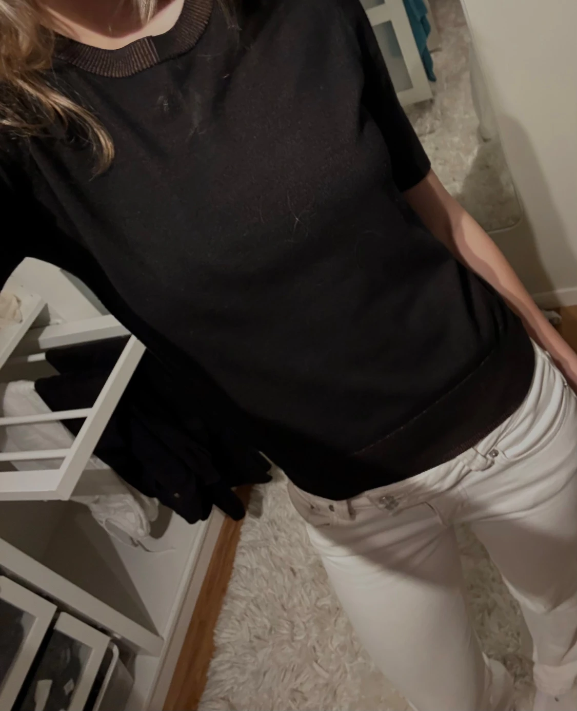 Svart stickad topp med kort ärm - 1