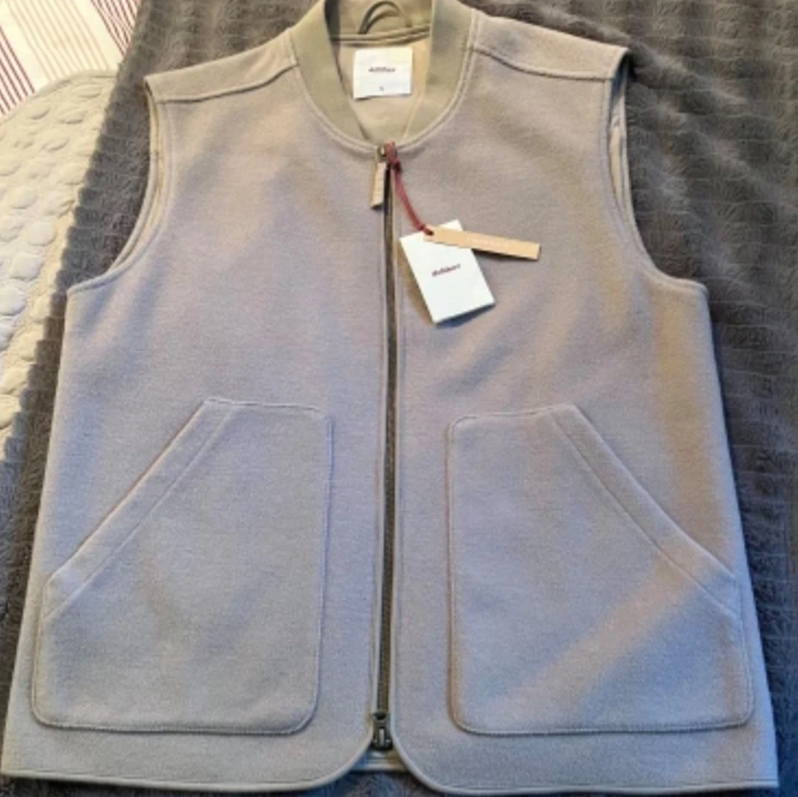 Beige ullväst från Dobber med dragkedja