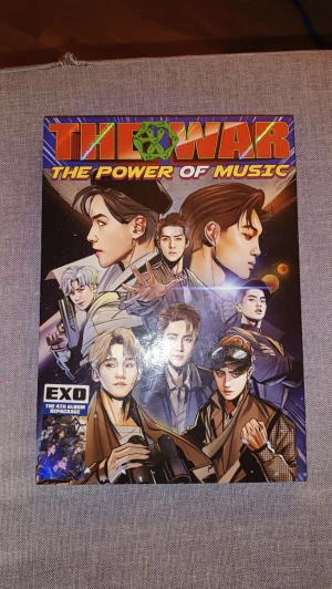 BTS Album - BTS Album med flera saker i paket mer kan diskuteras. Med deras underskift