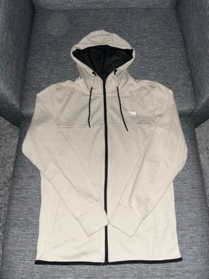 Jack and Jones tröja  - Helt ny zip tröja från Jack och Jones i super fin stick.