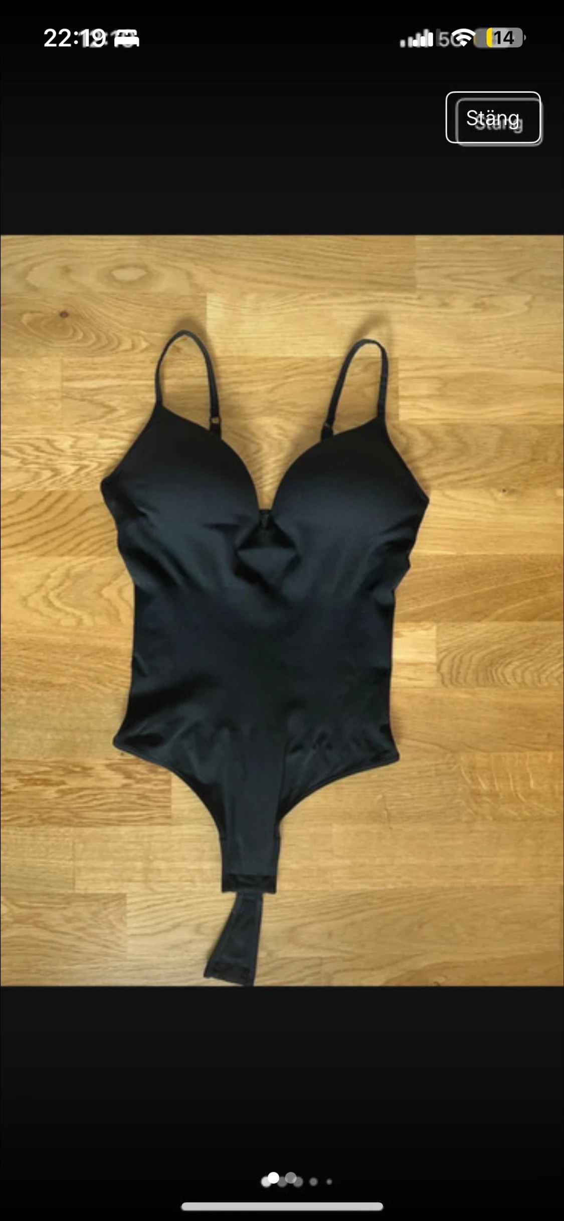 NY Svart bodysuit med smala axelband