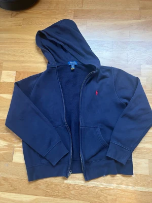 Ralph Lauren Polo - Bra använd skick. St 14-16 år, dock lite mindre i storlek.