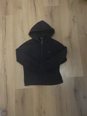 Ralph lauren zip - Ralph lauren zip passar barn mellan 10-12