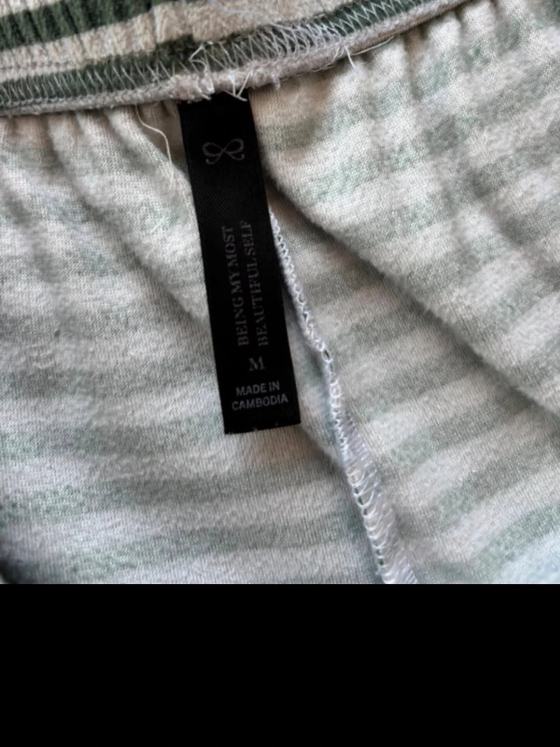 Grön croppad t-shirt från Brandy Melville - 6