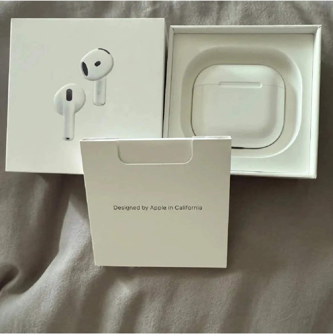 Apple AirPods 4 ANC - 1
