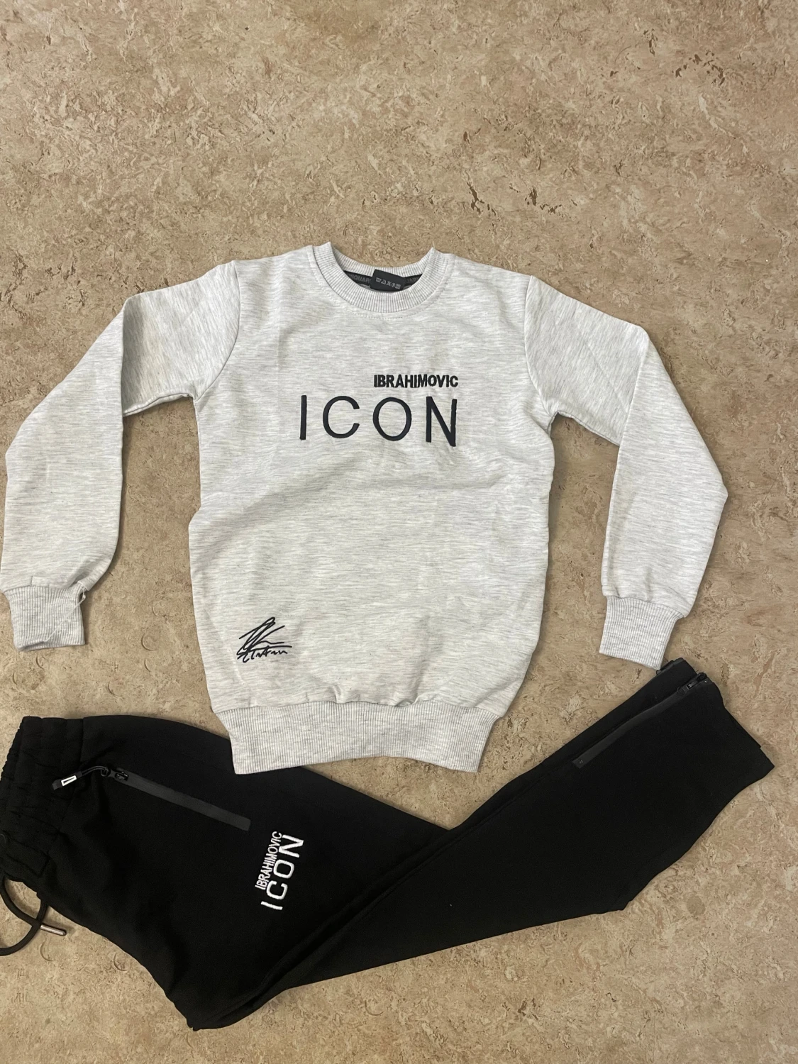 Svarta mjukisbyxor ICON Ibrahimovic