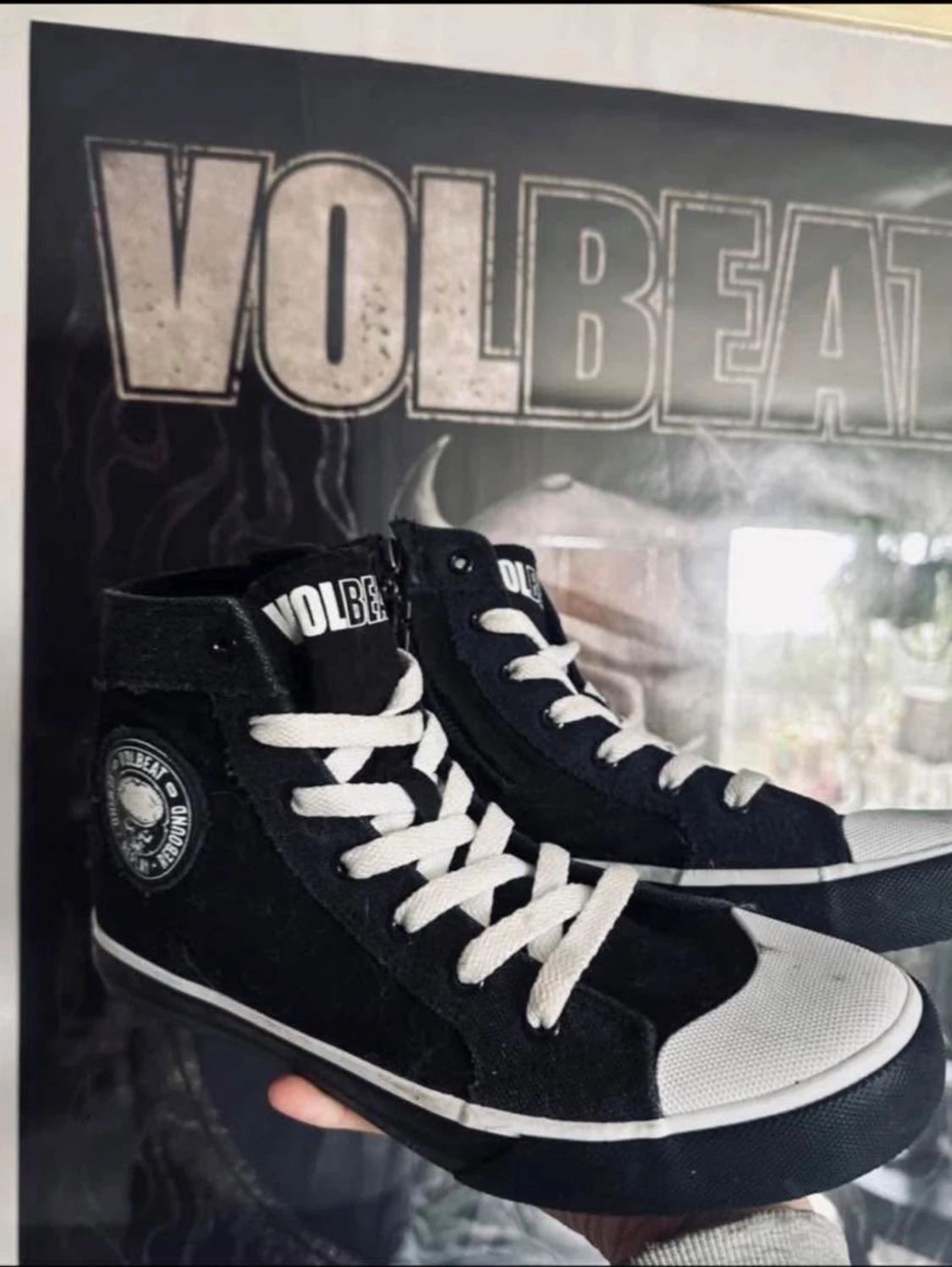 Volbeat svarta high-top sneakers. Nyskick!