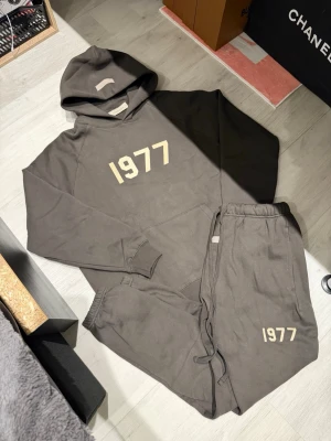Essentials 1977 dark gray tracksuit - Size M. Worn couple times still in great condition