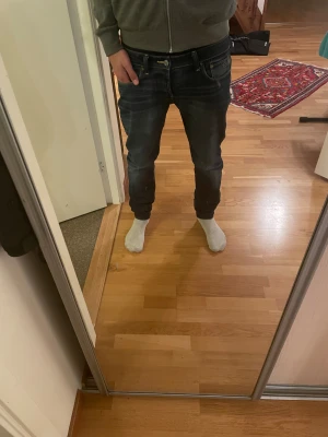 G-Star Raw 3301 mörkblå jeans - Säljer eller söker byte på ett par riktigt feta G-Star jeans. Jeansen är i toppskick. 